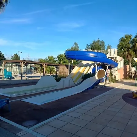 Camping 4 Etoiles Siblu Les Sables Du Midi אתר קמפינג *